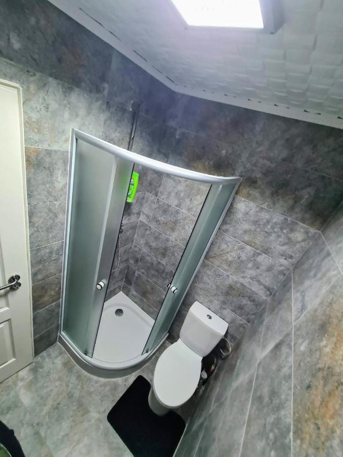 Spy Apartment Хацег Екстер'єр фото